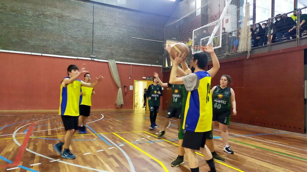 L'Horitzó ＂B＂ de bàsquet segueix invicte a la Lliga Catalana