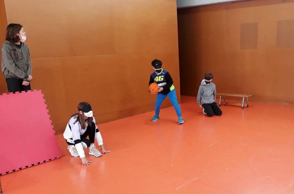 El club realitza tallers d'esport adaptat a l'escola Saltells de Cerdanyola del Vallès